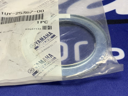 Yamaha Rear Wheel Hub Dust Cover Seal Warrior 19987-2004 OEM 1UY-25367-00-00
