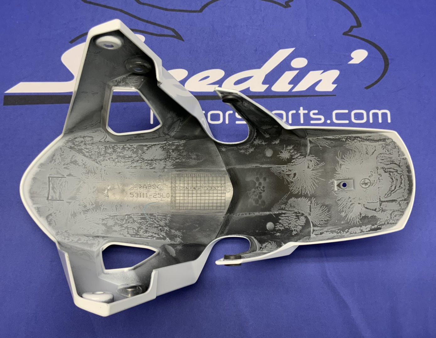 Suzuki Front Fender (Pearl Tech White) GSX-8R 2026 OEM 53111-25L00-QU2-1