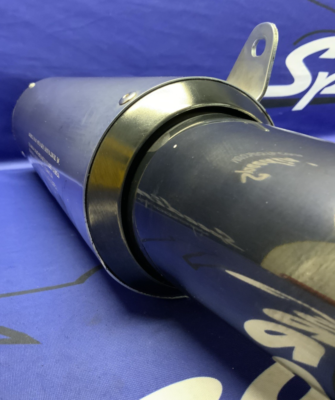 Kawasaki Right Muffler GPZ1000RX 1986-1987 OEM 18002-1693