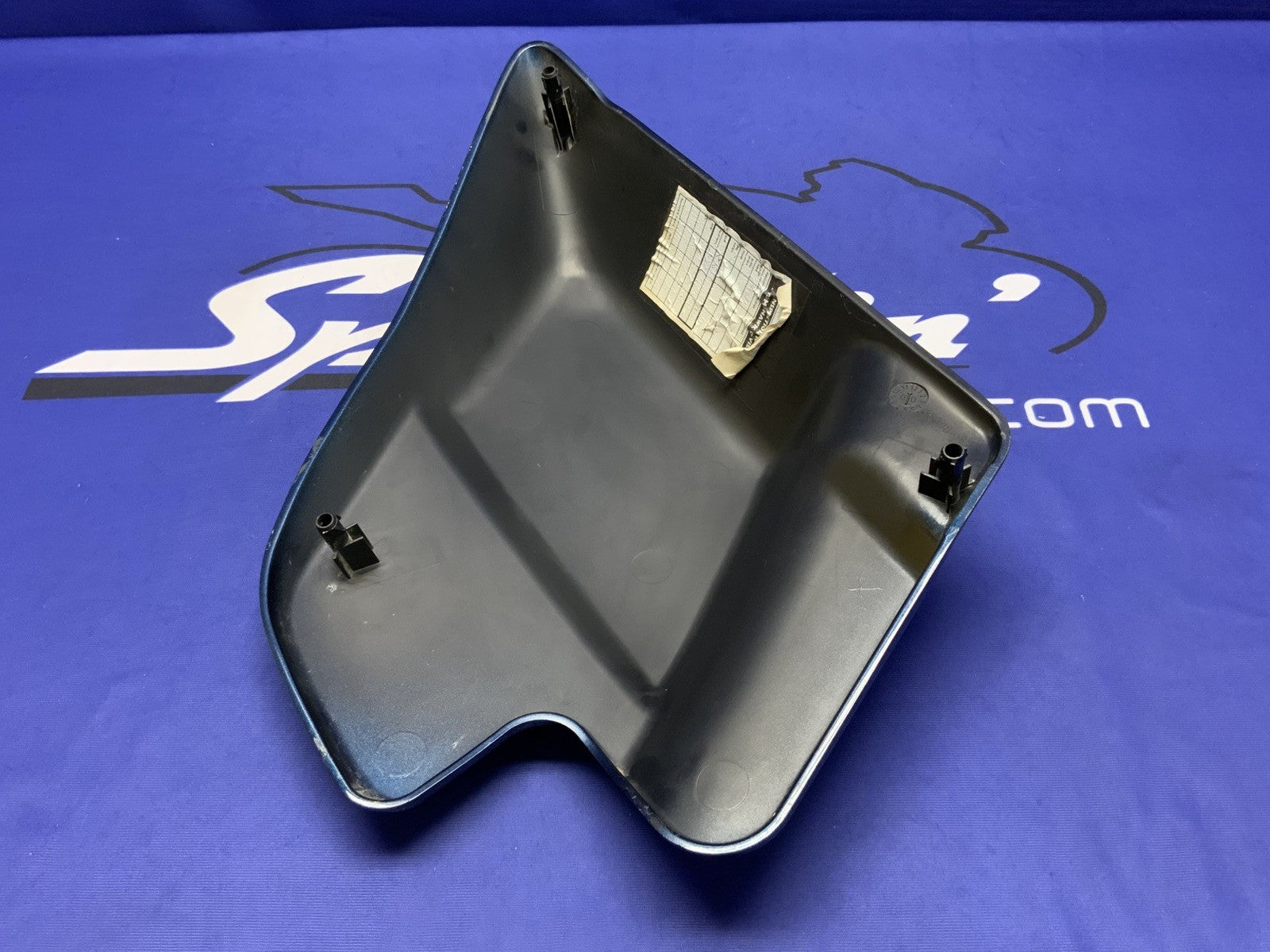 Harley Davidson Right Side Cover FLHTC Electra Glide 1997-2007 OEM 66670-97A