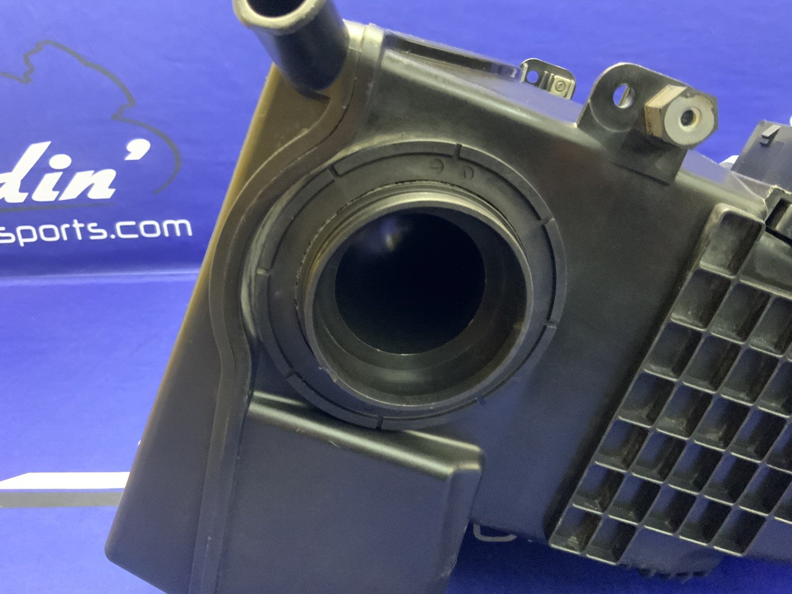 BMW Airbox Air Intake Assembly R1200GS 2004-2010 OEM 13717672506