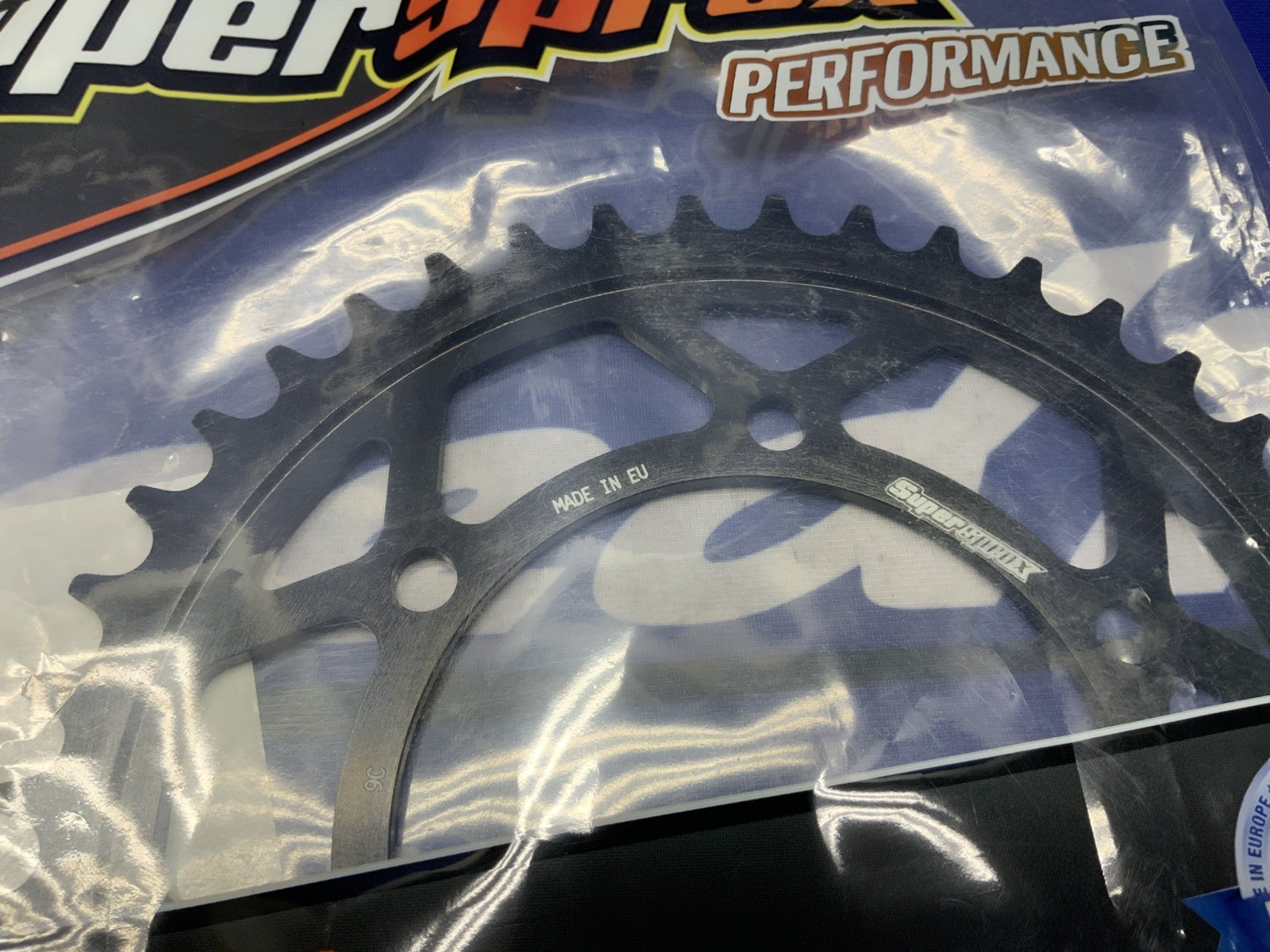Supersprox Rear Edge Sprocket 43T (Black) YZF-R6 2006-2018 RFA-480-43-BLK