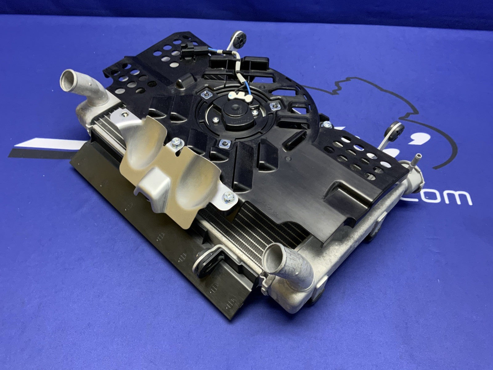 Suzuki Radiator Assembly W/Fan GSX-8R 2023-2026 OEM 17700-25L10-2