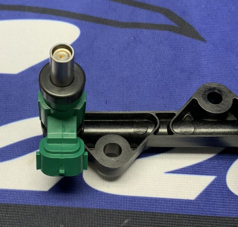 Kawasaki Secondary Fuel Rail System W/ Injectors ZX10R/RR 2017-24 OEM 49033-0564