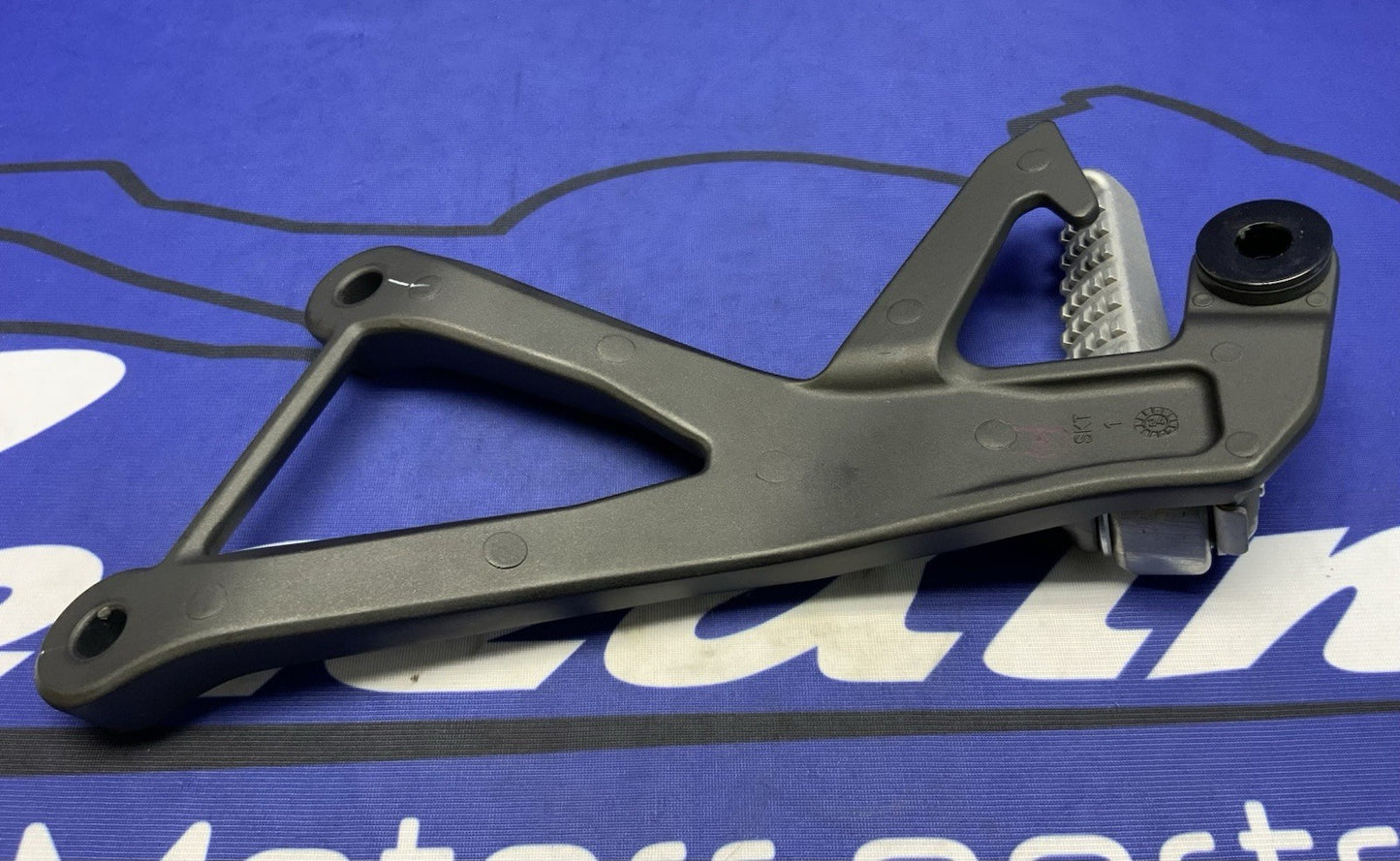 Kawasaki Right Passenger Foot Rest (Black) ZX-4R/RR 2023-2025 OEM 35063-1571-18R