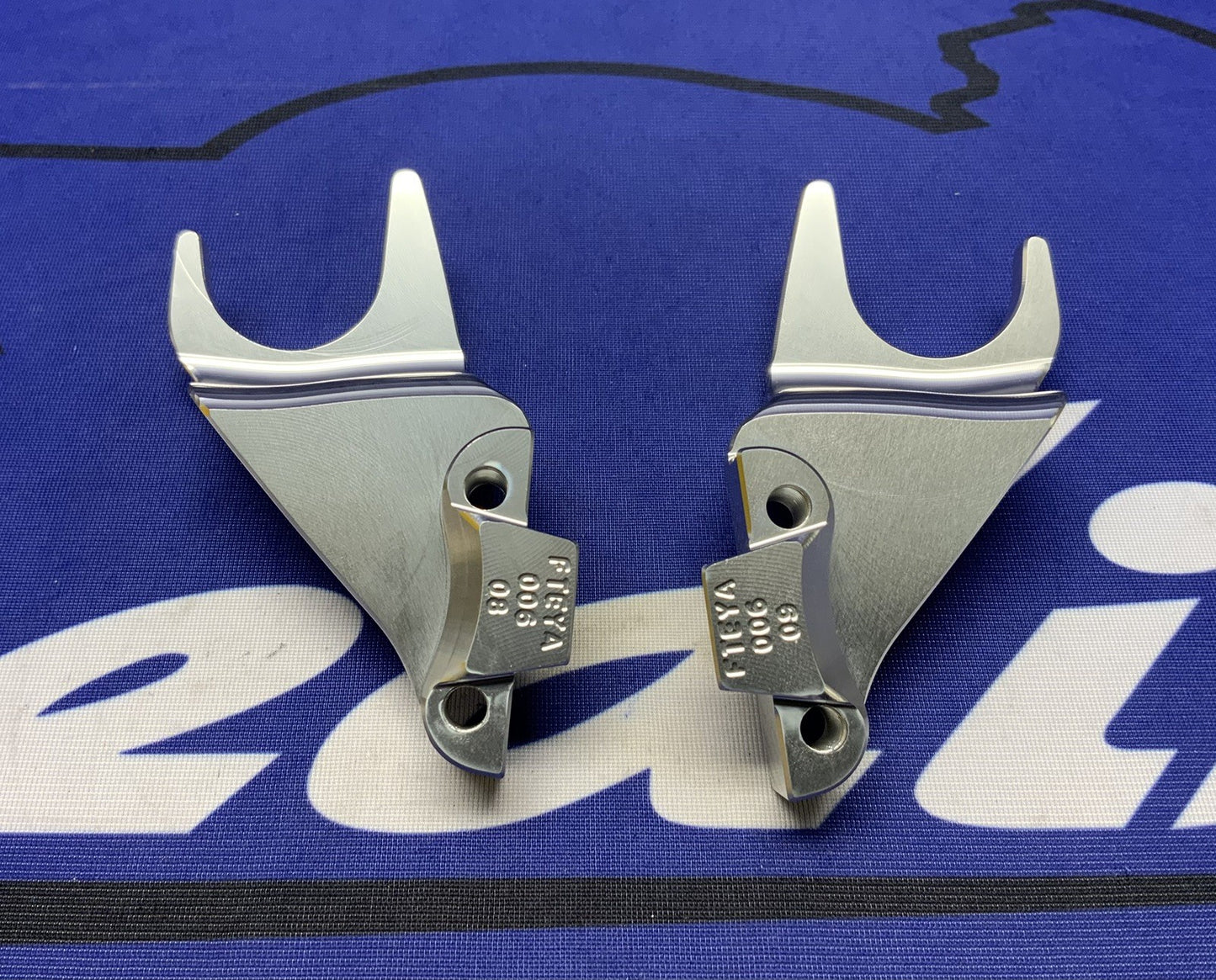 Lightech Chain Adjuster Lifter Set YZF-R6 2017-2026 FTEYA006SIL