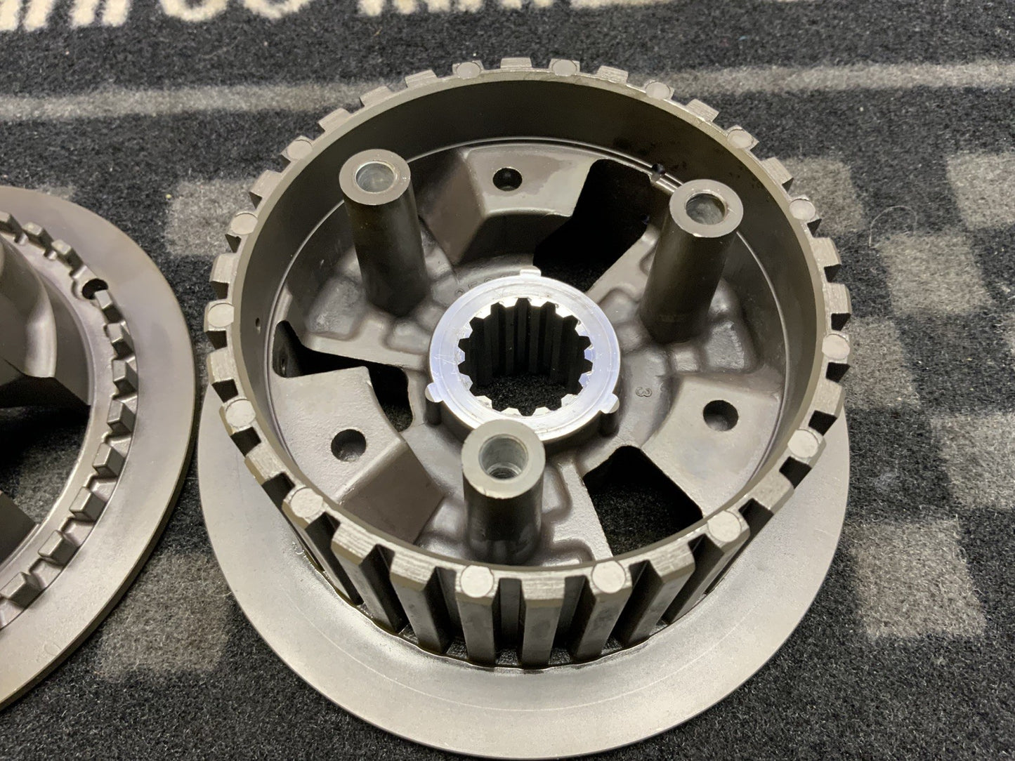Ducati Inner Clutch Hub W/ Pressure Plate Panigale V2 2020-2025 OEM 19610533A-2
