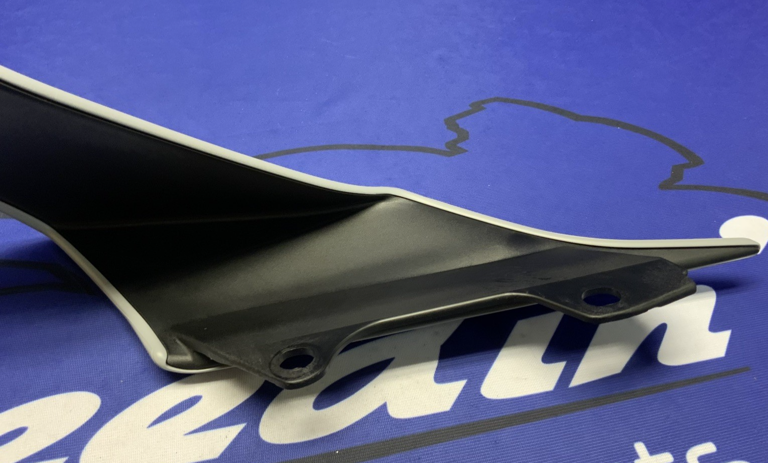 Yamaha Left Tail Fairing (Gray & Blue) YZF-R6 2017-2024 OEM BN6-W2171-50-P5