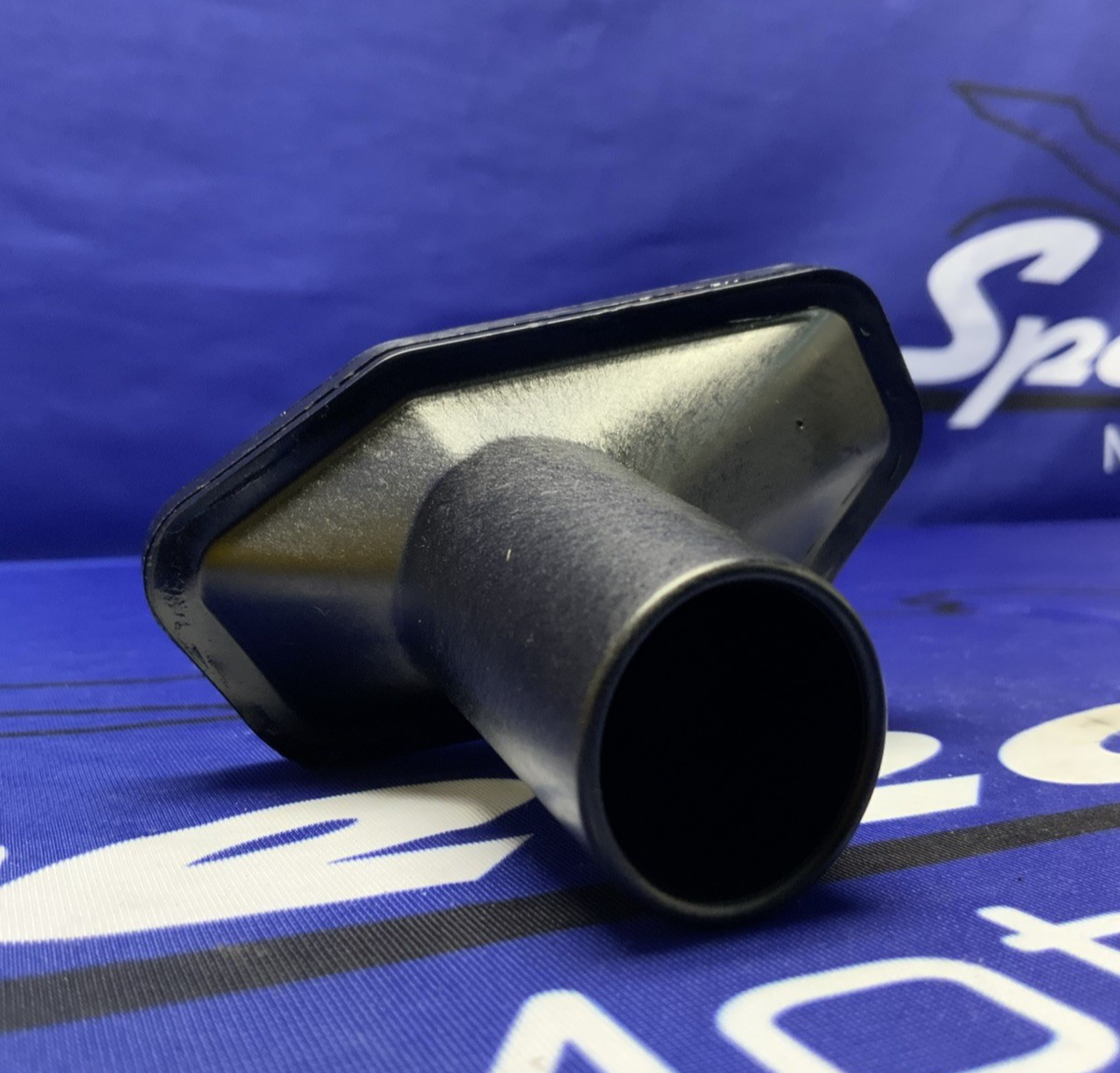 Triumph Oil Tube Street Triple RS 2023-2025 OEM T1210292