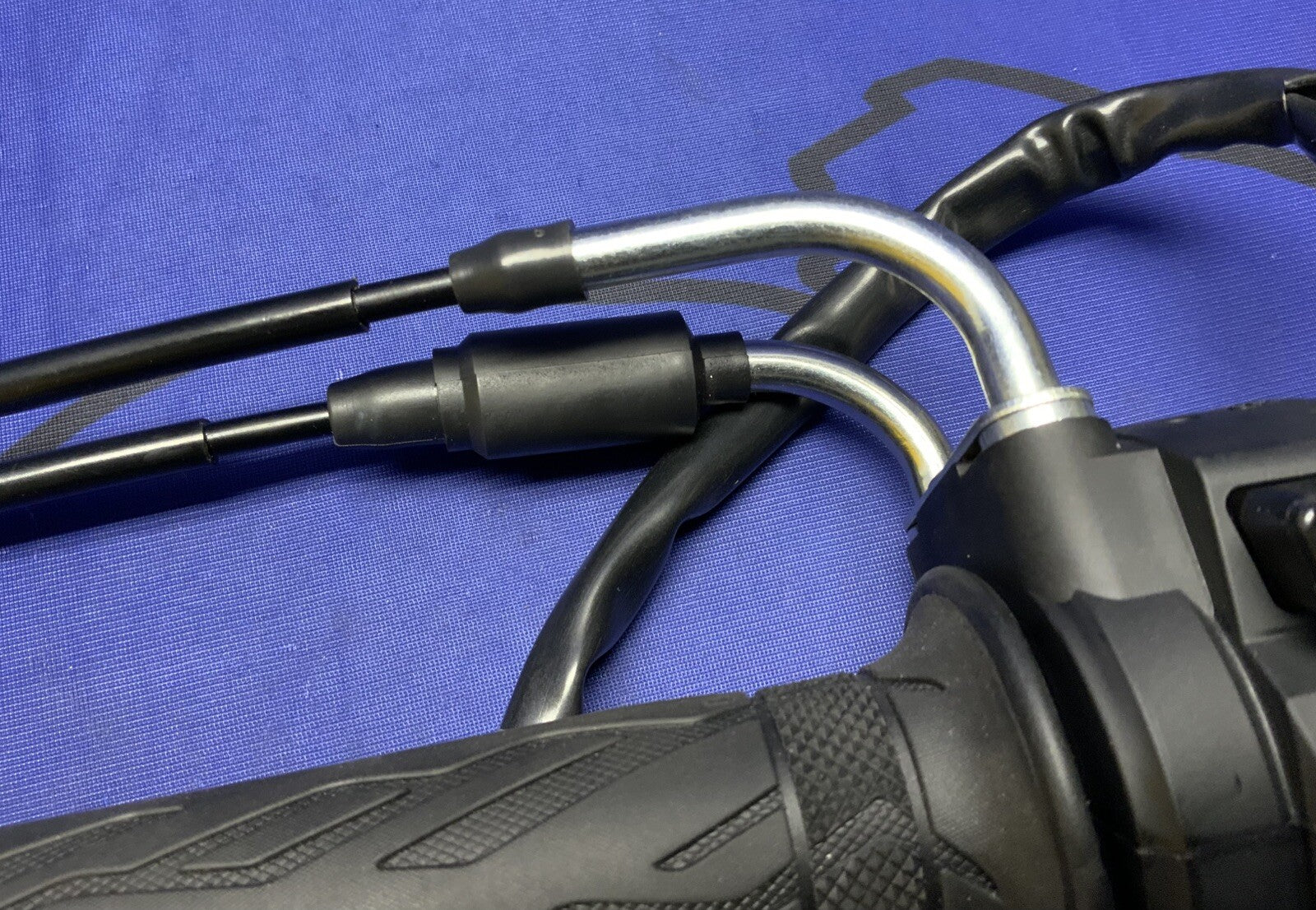 Suzuki Right Handlebar Assy W/Switches GSXR-600/750,2011-2024 OEM 37200-47H30