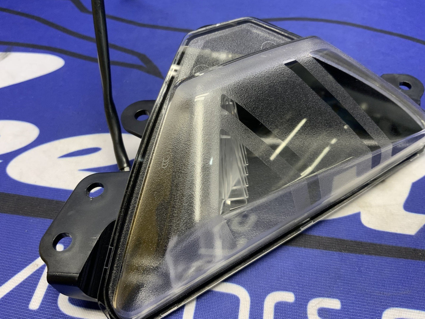 Kawasaki Right Front Turn Signal ZX-6R 2024-2026 OEM 23040-0160