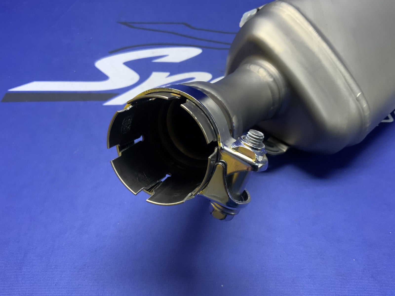 Suzuki Muffler Exhaust Slip-On GSXR 600/750 2011-2026 OEM 14310-15J00-H01