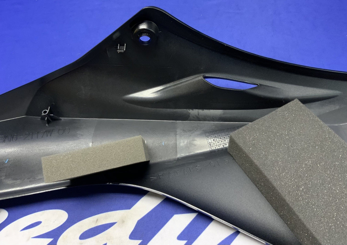 Yamaha Right Upper Fairing (Raven Black) YZF-R6 2017-2026 OEM BN6-2117W-00-P1-3