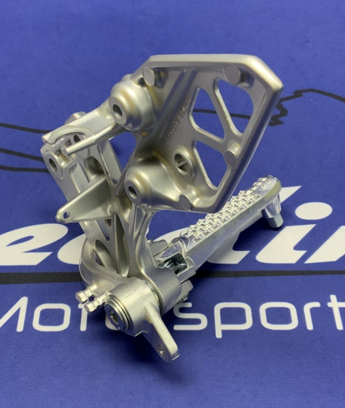 Suzuki Right Rear Set Assembly GSX-8R 2024-2026 OEM 43511-25L00