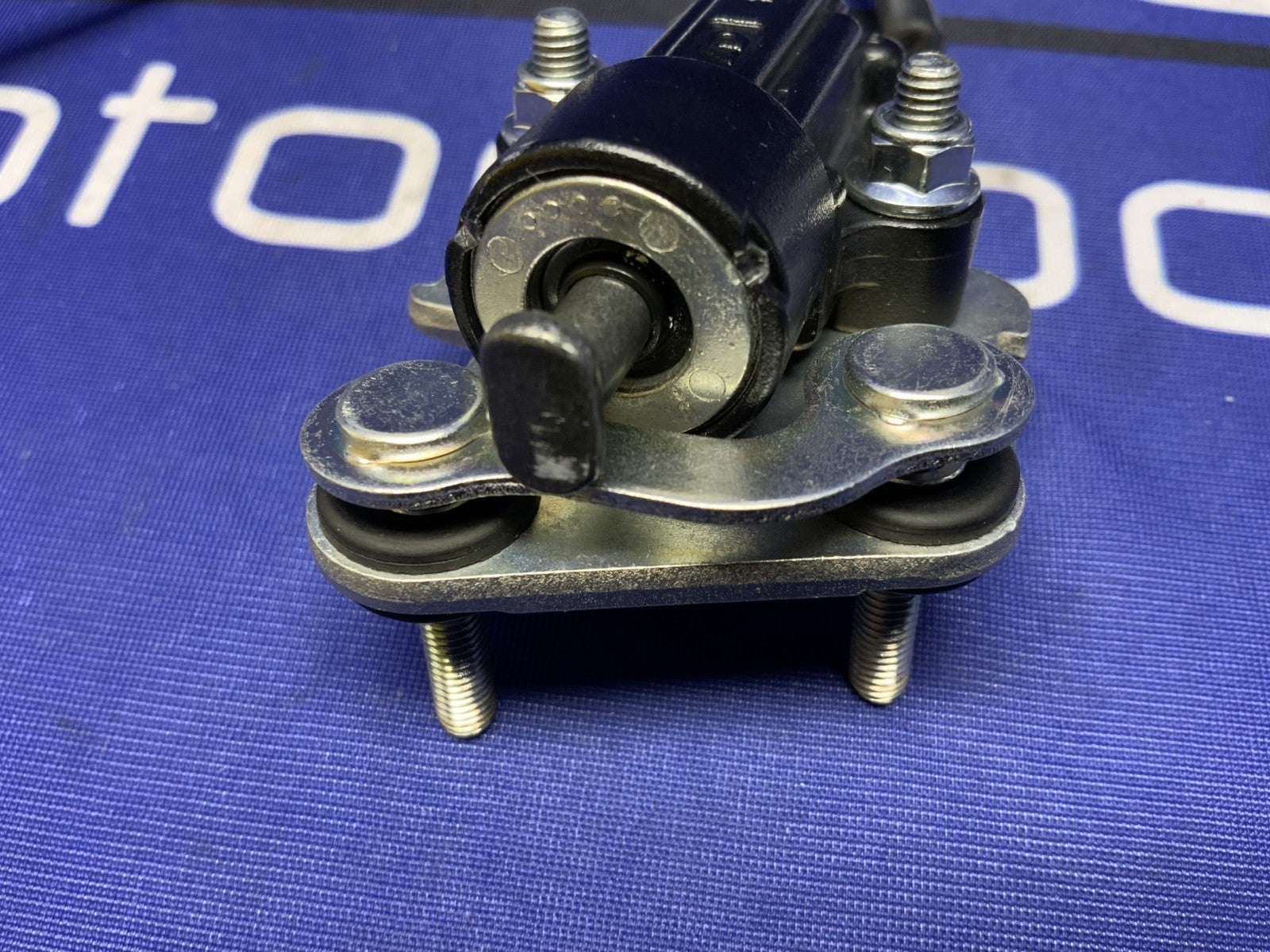 Yamaha Side Stand Switch YZF-R6/R6 CA 2017-2020 OEM BN6-82566-01-00-2