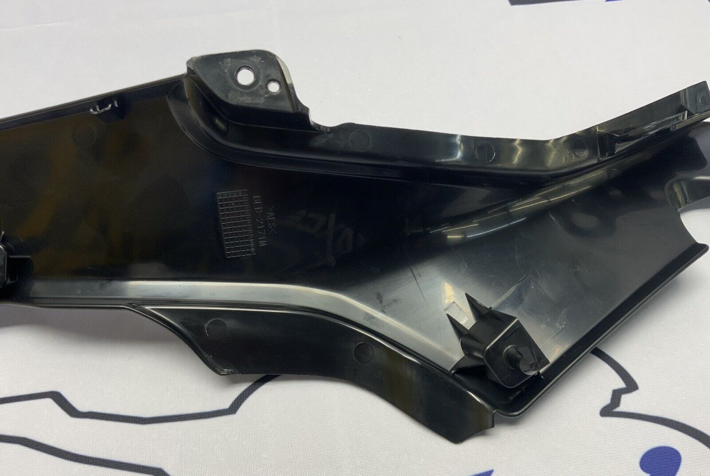 Yamaha Right Seat Filler Trim Yamaha YZF-R7 2022-2025 OEM BEB-2171M-00-00