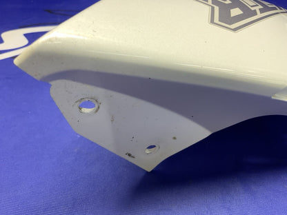 Yamaha Right Lower Fairing (White) YZF-R1 2009-2013 OEM 14B-28395-00