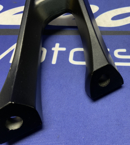 Suzuki Right Passenger Foot Rest GSXR 1000 2015-2016 OEM 43700-47H40