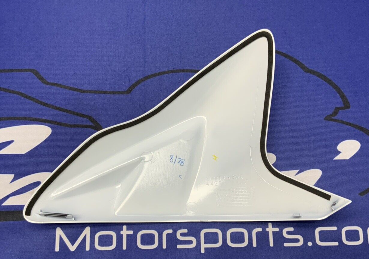 Suzuki Right White Fuel Tank Cover GSXR 600/750 2017-25 OEM 44270-14J80-YUH