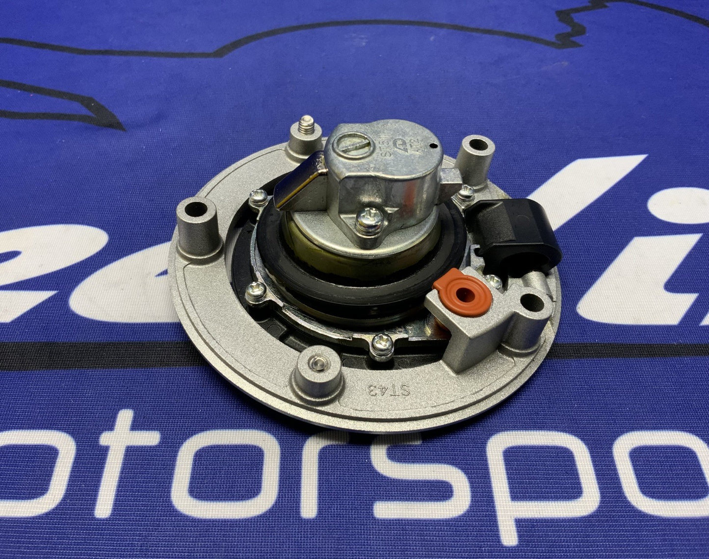 Suzuki Lock Set GSX-8R/S 2023-2026 OEM 37101-258D0