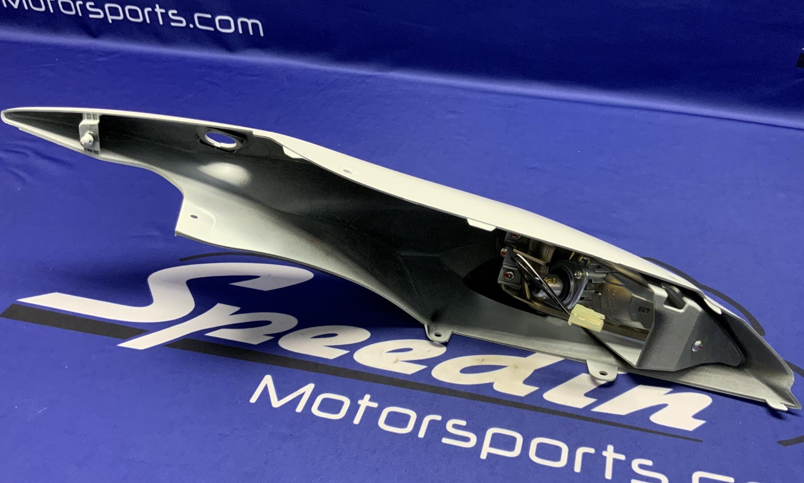 Suzuki Left Frame Cover W/ Turn Signal GSXR 750/600 11-26 OEM 47200-15J10-6KX-1