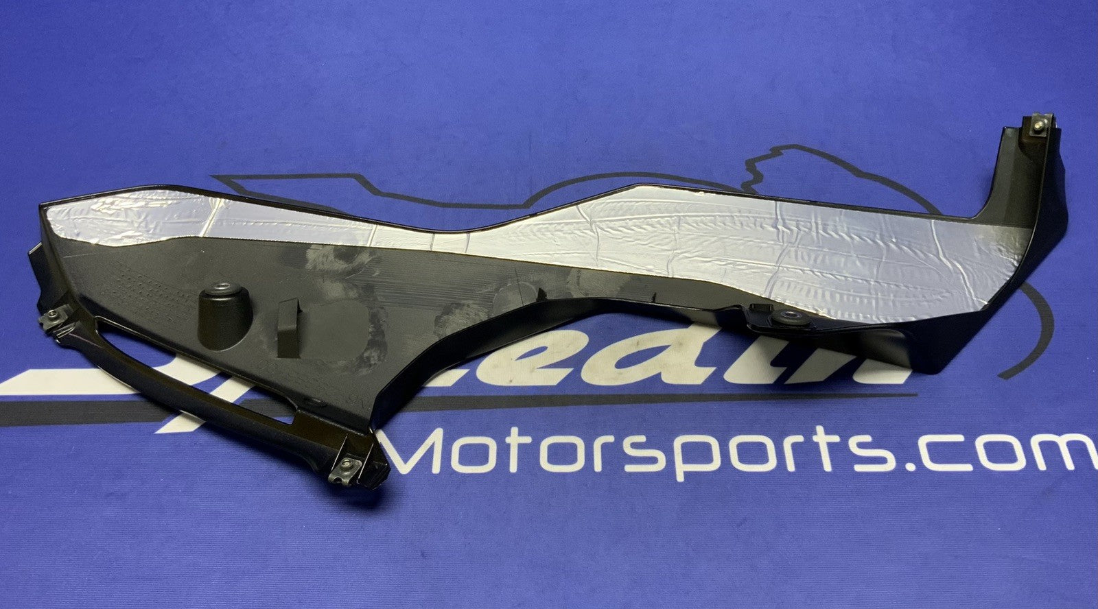 Yamaha Left Lower Fairing (Raven Black) YZF-R6 2017-2026 OEM BN6-28385-00-P1-4