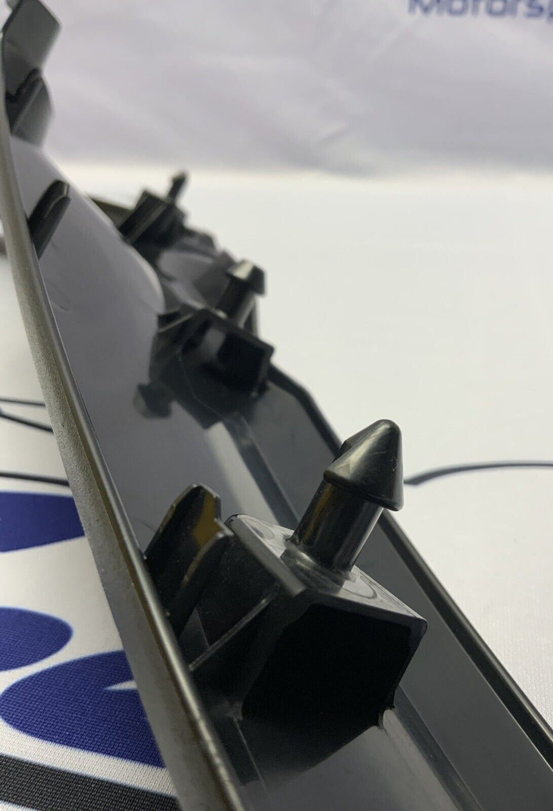 Yamaha Right Seat Filler Trim Yamaha YZF-R7 2022-2025 OEM BEB-2171M-00-00