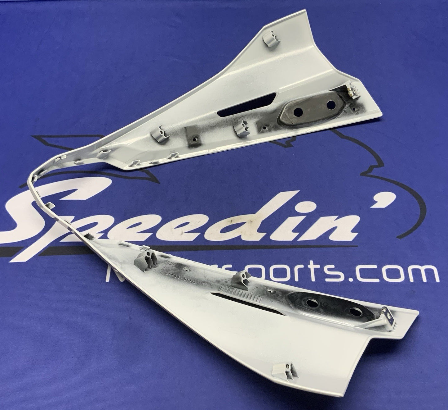 Suzuki Front Cowling (White) GSX-8R 2024-2026 OEM 94410-25L01-QU2