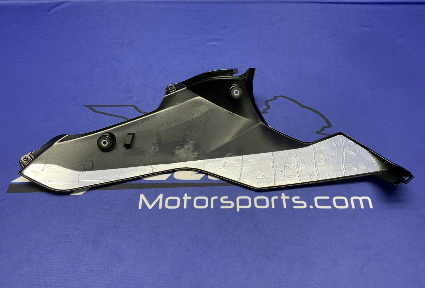 Yamaha Right Lower Fairing (Raven Black) YZF-R6 2017-2026 OEM BN6-28395-00-P1