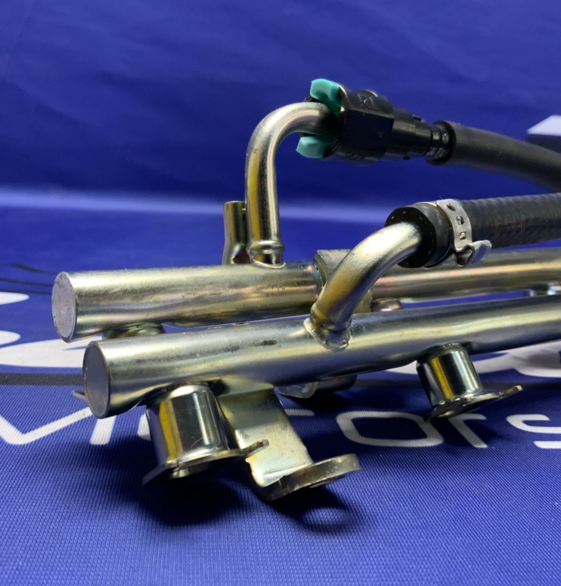 Suzuki Fuel Rail Assembly GSXR600/750 2006-2007 OEM 15730-01H00