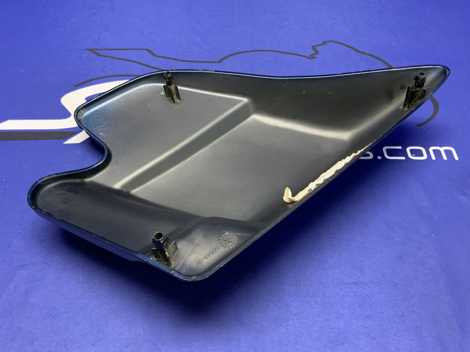Harley Davidson Right Side Cover FLHTC Electra Glide 1997-2007 OEM 66670-97A