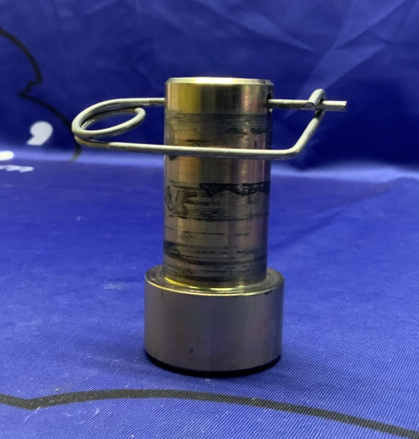 Pitbull Restraint Left Pin HWL YZF-R7 2022-2025 F0075HW-000