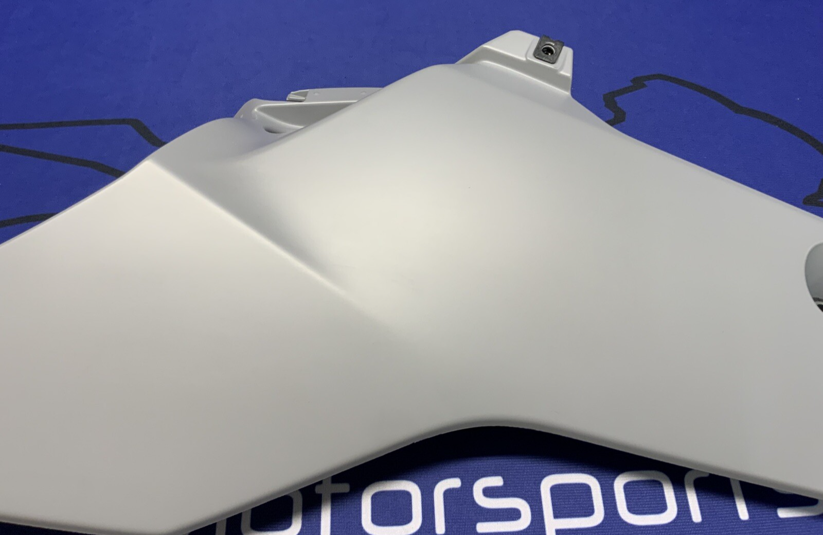 Yamaha Right Lower Fairing (Gray) YZF-R6 2017-2024 OEM BN6-28395-00-P4