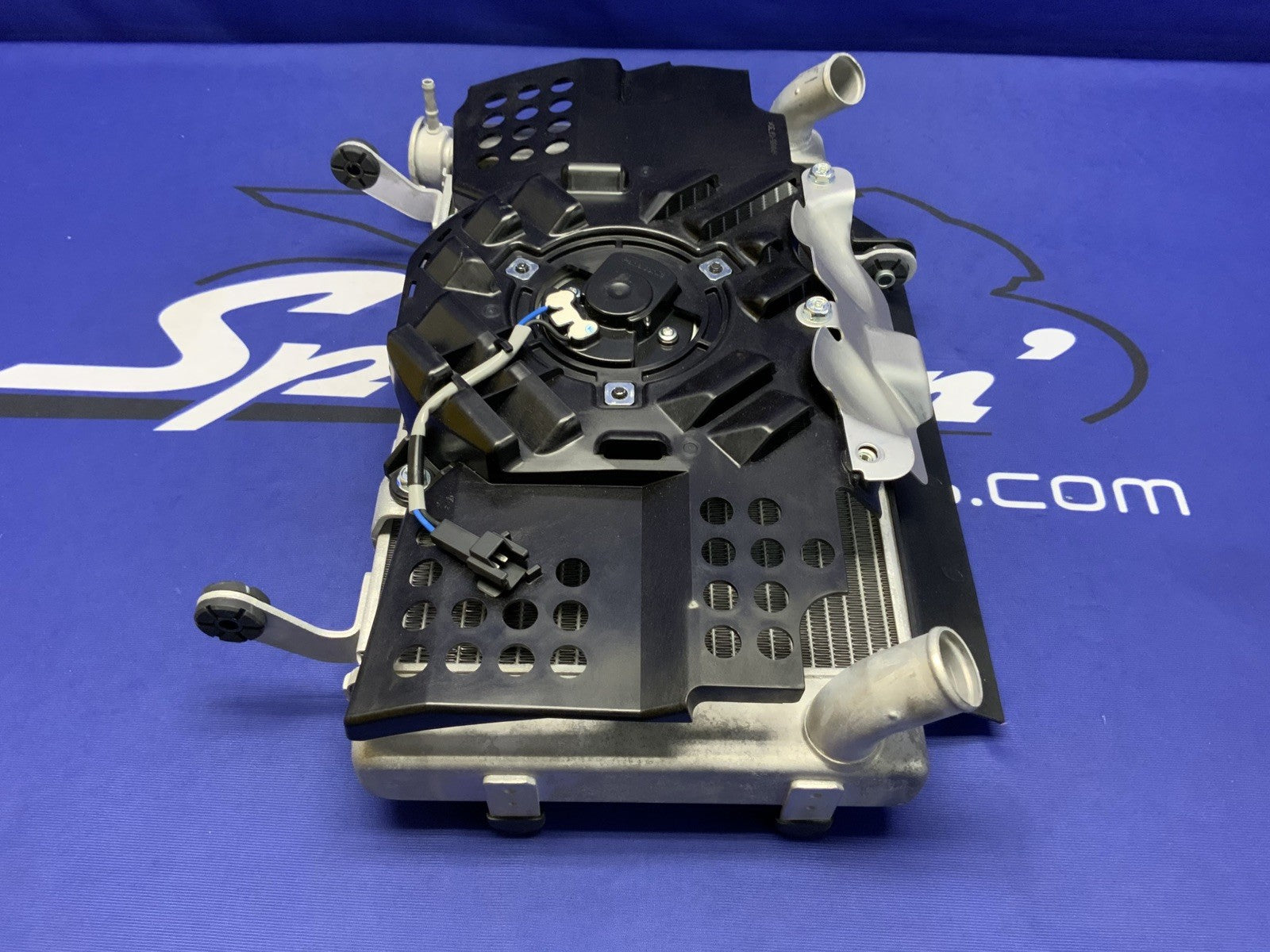 Suzuki Radiator Assembly W/Fan GSX-8R 2023-2026 OEM 17700-25L10-2