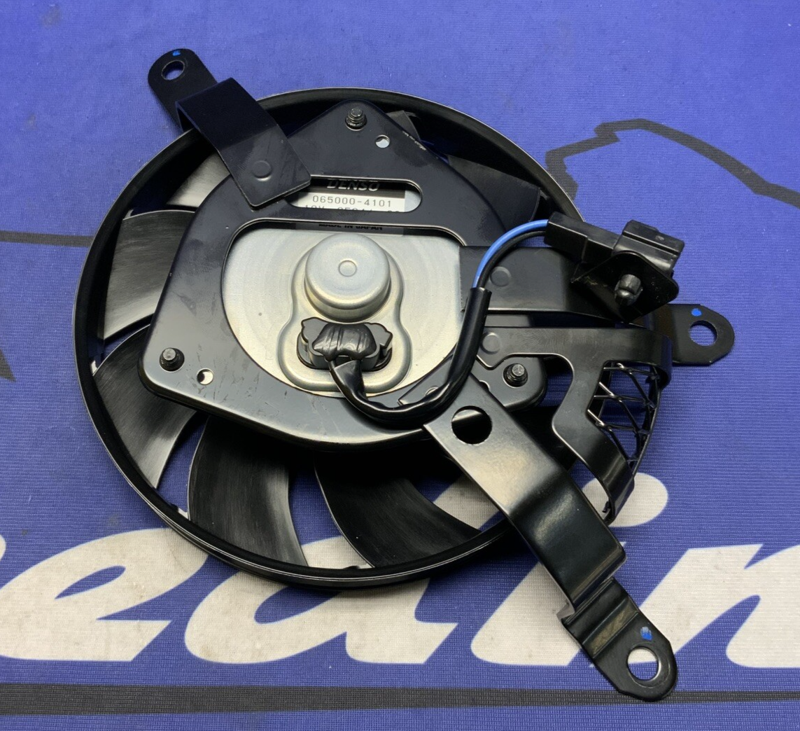 Suzuki Right Radiator Fan Assembly GSXR 1000/R 2017-2025 OEM 17810-17K00