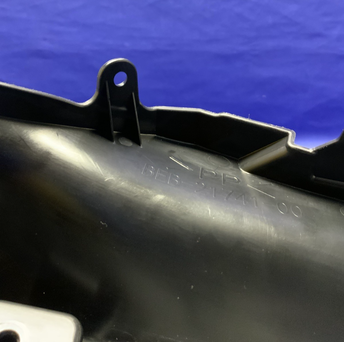 Yamaha Right Tail Inner Fairing YZF-R7 2022-2025 OEM BEB-21741-00-00