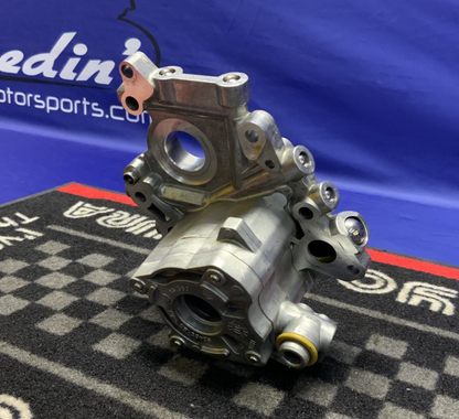 H-D Cam Shaft Support Plate W/ Oil Pump Assy Ultra Limited 2018-24 OEM 25400133