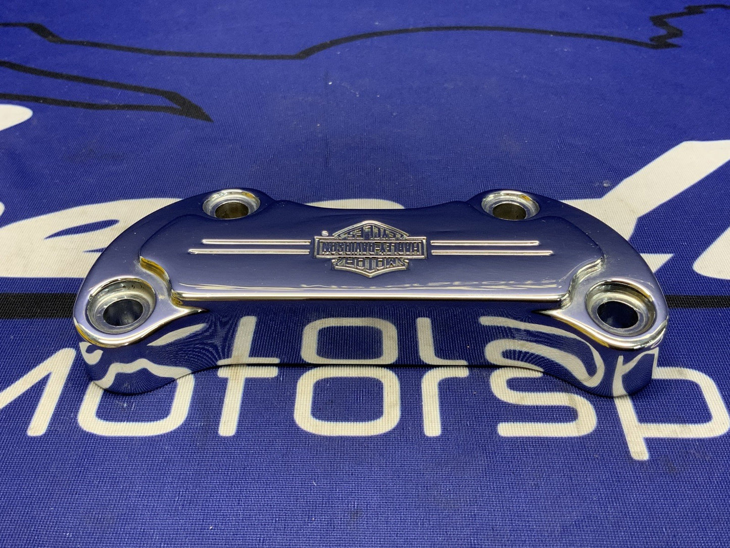 Harley Davidson 1 Piece Handlebar Clamp Touring 1999-2006 OEM 55918-08
