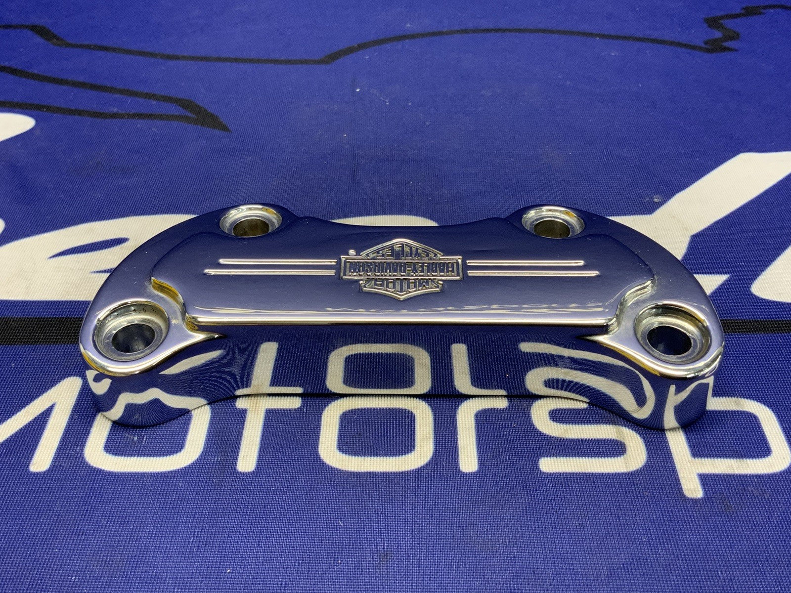 Harley Davidson 1 Piece Handlebar Clamp Touring 1999-2006 OEM 55918-08