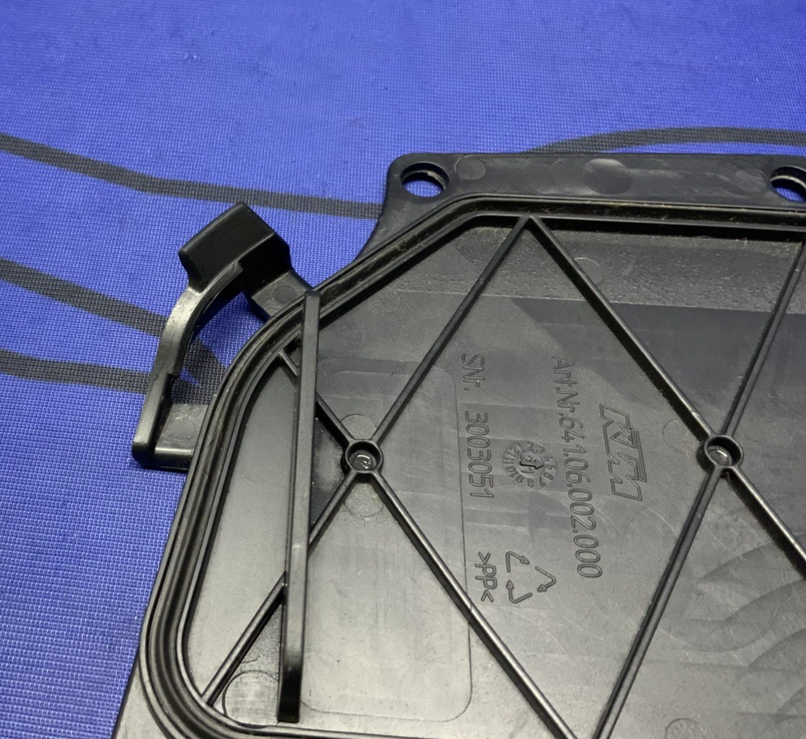 KTM Air Box Lid 890 Duke R 2020-2023 OEM 64106002000