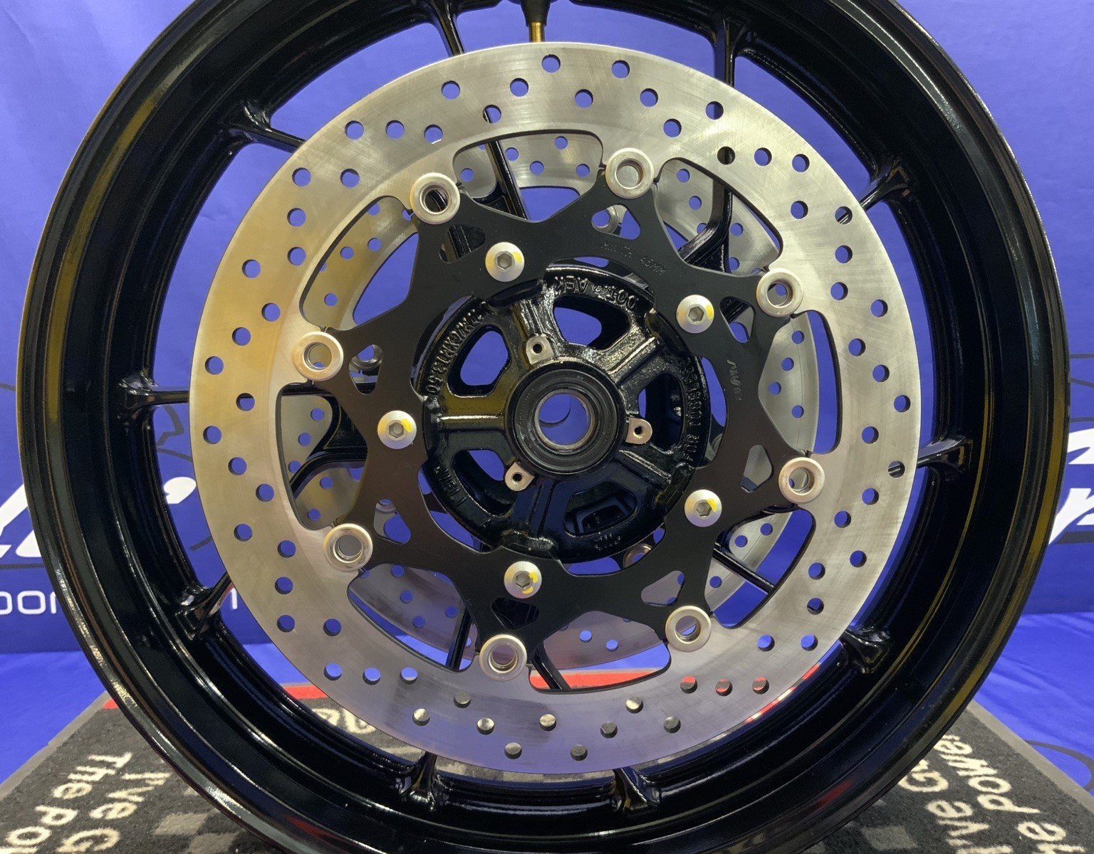 Suzuki Front Wheel W/ Rotors(Gloss Black) GSX-8R 2024-2026 OEM 54111-25L00-019-1