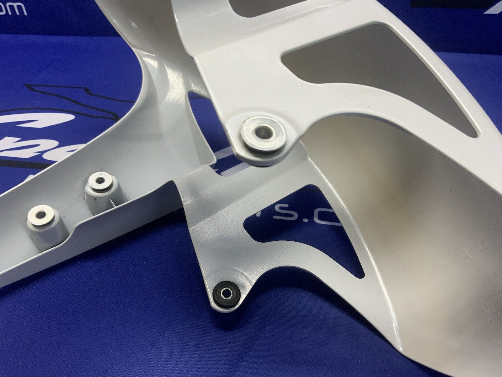 Yamaha Front Fender (Pearl White) R1 2012-2014 OEM 14B-21511-00-P2