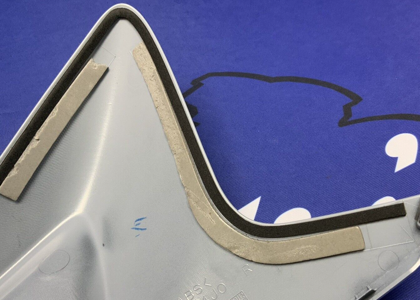 Suzuki Right Side Gray Fuel Tank Cover GSXR600/750 2022,2023 OEM 44270-14J80-QT7