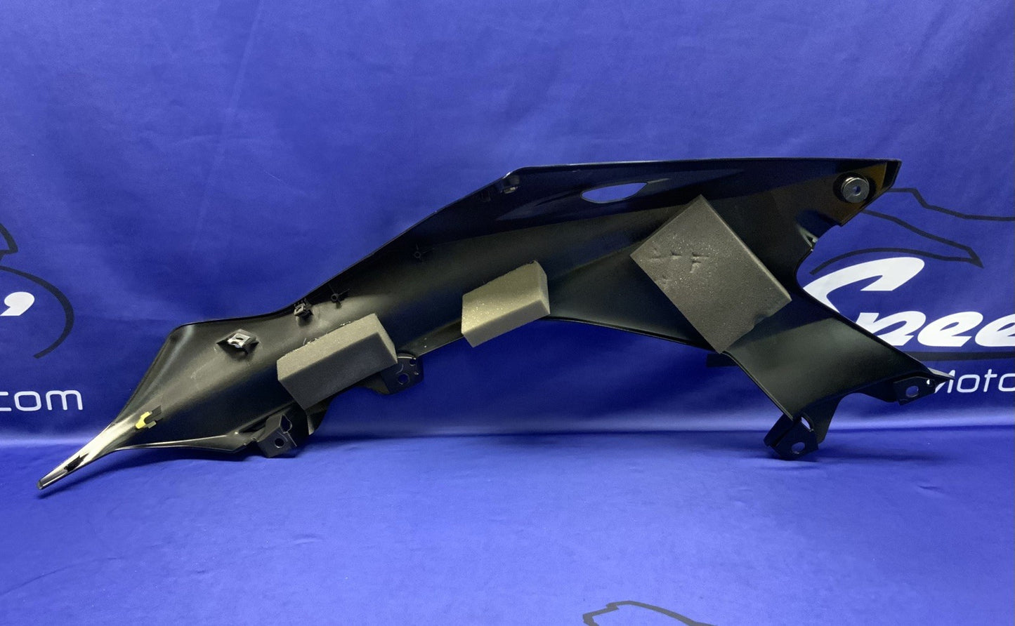 Yamaha Right Upper Fairing (Raven Black) YZF-R6 2017-2026 OEM BN6-2117W-00-P1-1
