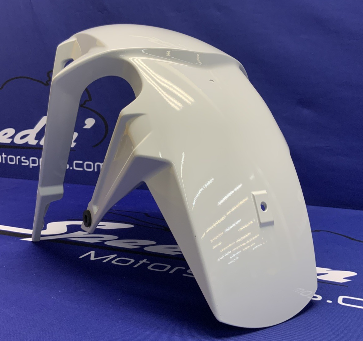 Suzuki Front Fender (Pearl Tech White) GSX-8R 2026 OEM 53111-25L00-QU2