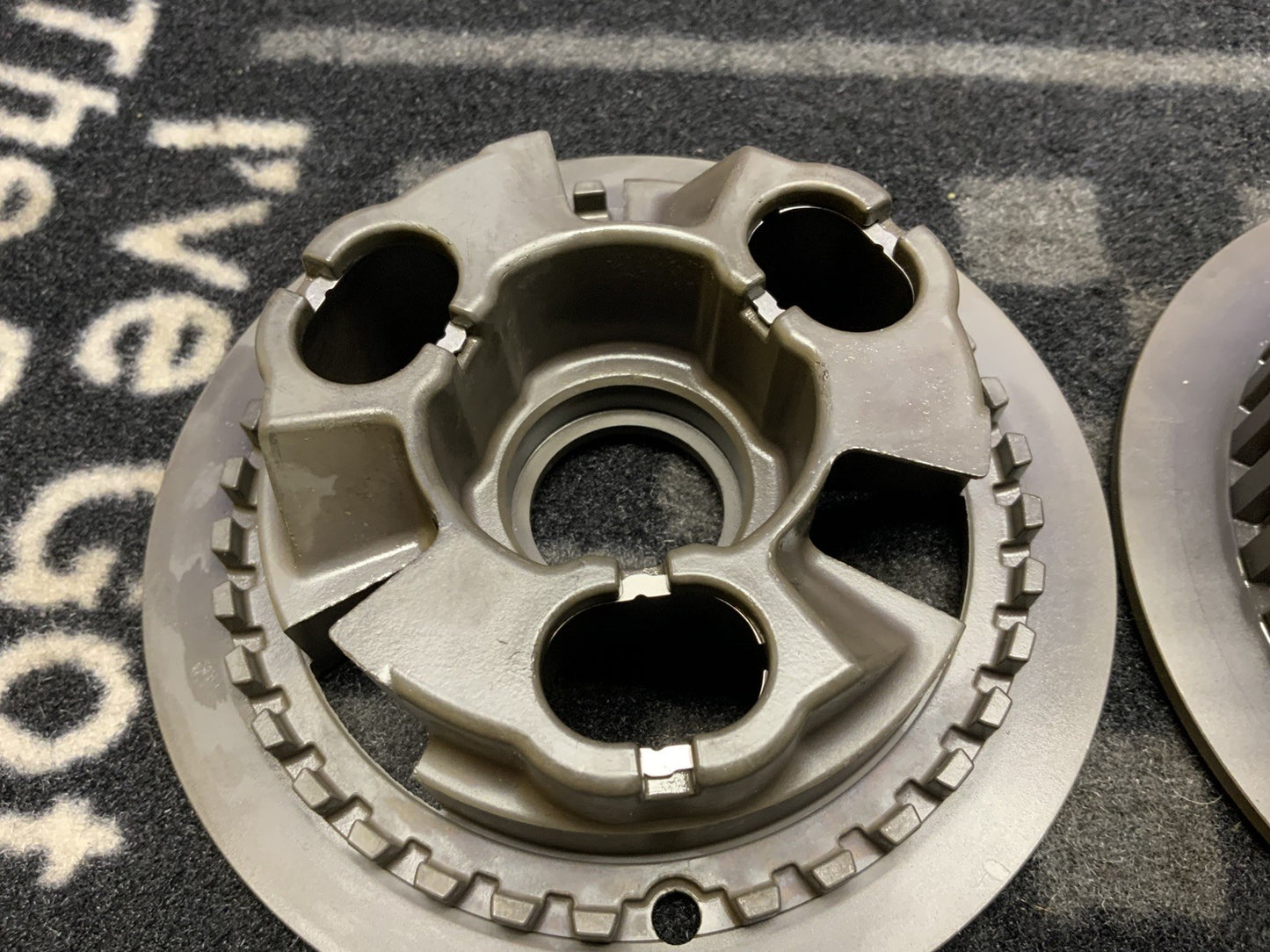 Ducati Inner Clutch Hub W/ Pressure Plate Panigale V2 2020-2025 OEM 19610533A-2