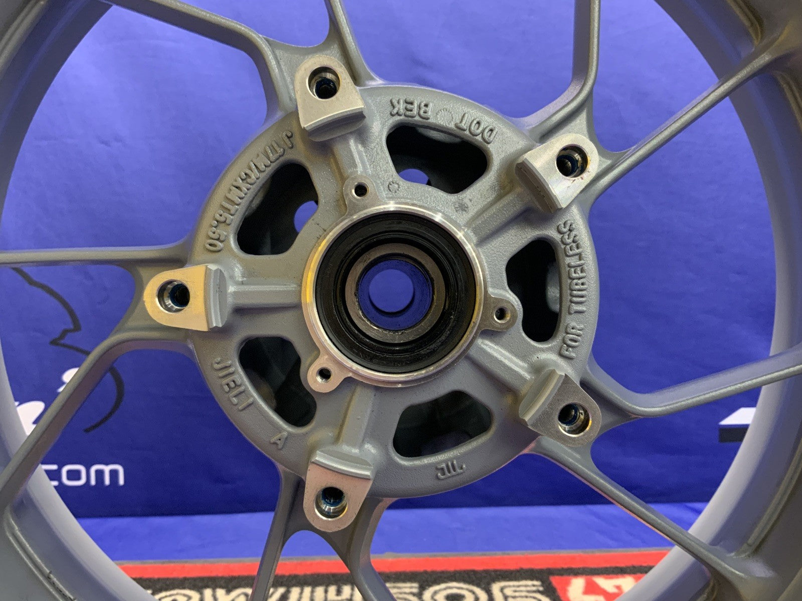 Suzuki Rear Wheel (Matte Gray) GSX-8R 2024-2026 OEM 64111-25L00-QZP