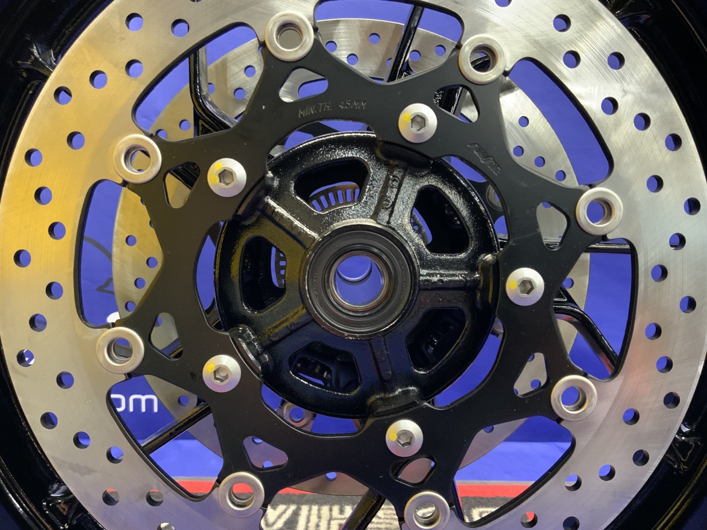 Suzuki Front Wheel W/ Rotors (Gloss Black) GSX-8R 2024-2026 OEM 54111-25L00-019