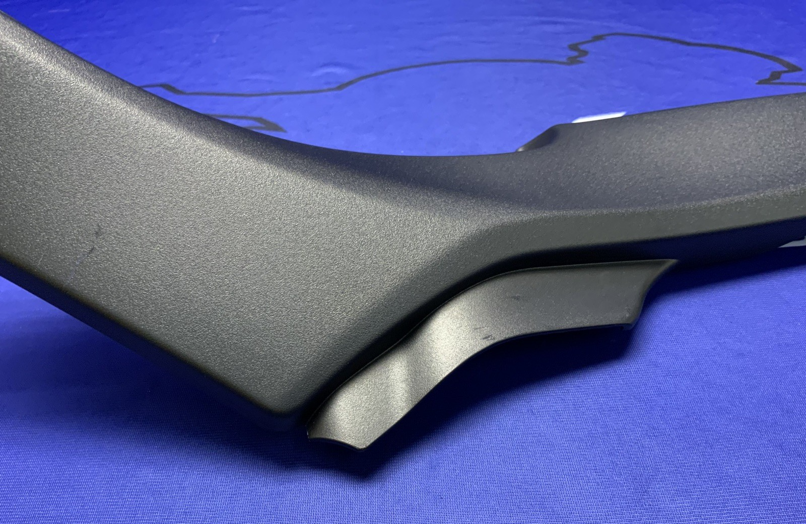 Yamaha Right Seat Filler Trim Yamaha YZF-R7 2022-2025 OEM BEB-2171M-00-00