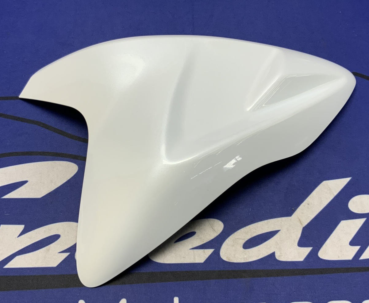 Suzuki Left White Fuel Tank Cover GSXR 600/750 2017-25 OEM 44280-14J80-YUH